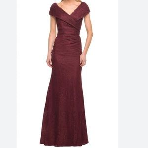 La Femme Women Portrait Neck Lace Gown Size 14 Mother Of Bride Color Burgundy